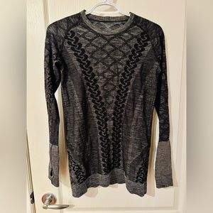 Lululemon Long Sleeve Tee-Shirt